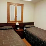 Appartement Renovado Con Jardin Privado, Parking ,wifi Y Piscina Osséja