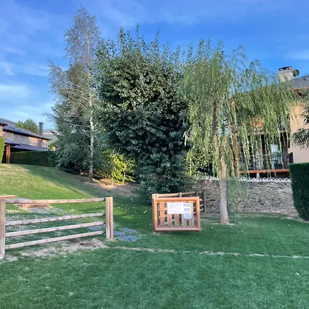 Apartamento Renovado Con Jardin Privado, Piscina, Parking ,Wifi Ideal Familias Osséja
