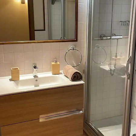 Apartamento Renovado Con Jardin Privado, Piscina, Parking ,Wifi Ideal Familias Lejlighed