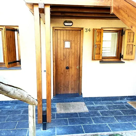 Apartamento Renovado Con Jardin Privado, Piscina, Parking ,Wifi Ideal Familias *