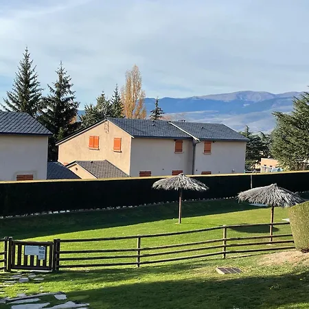 Renovado Con Jardín Privado, Parking ,wifi Y Piscina Apartamento