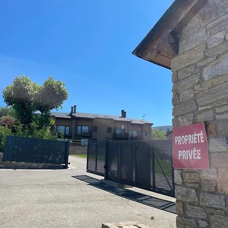 Apartamento Renovado Con Jardin Privado, Piscina, Parking ,Wifi Ideal Familias Lejlighed Osséja